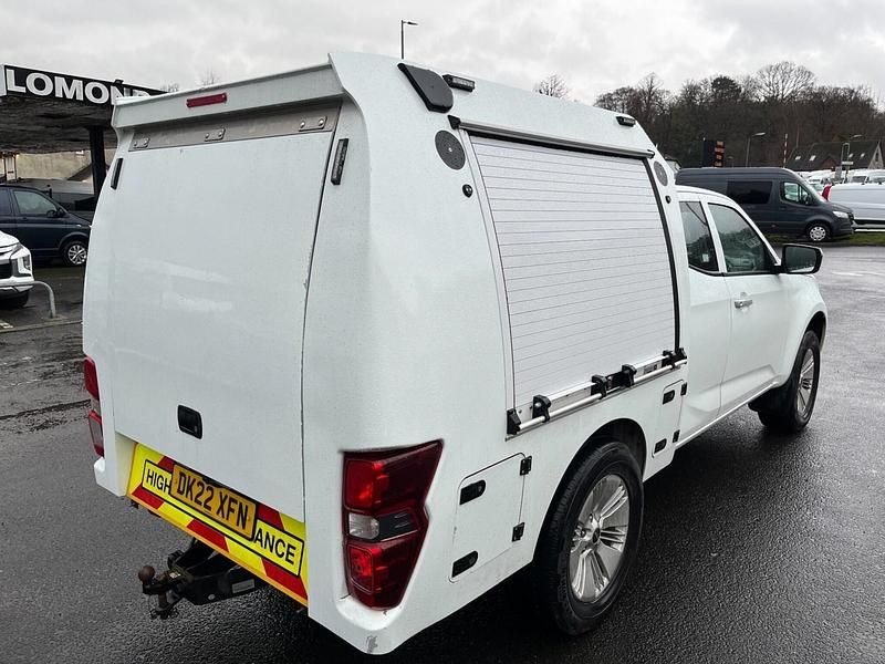 Used Isuzu D-Max 163 HP (119 kW) 2022 White Pickup
