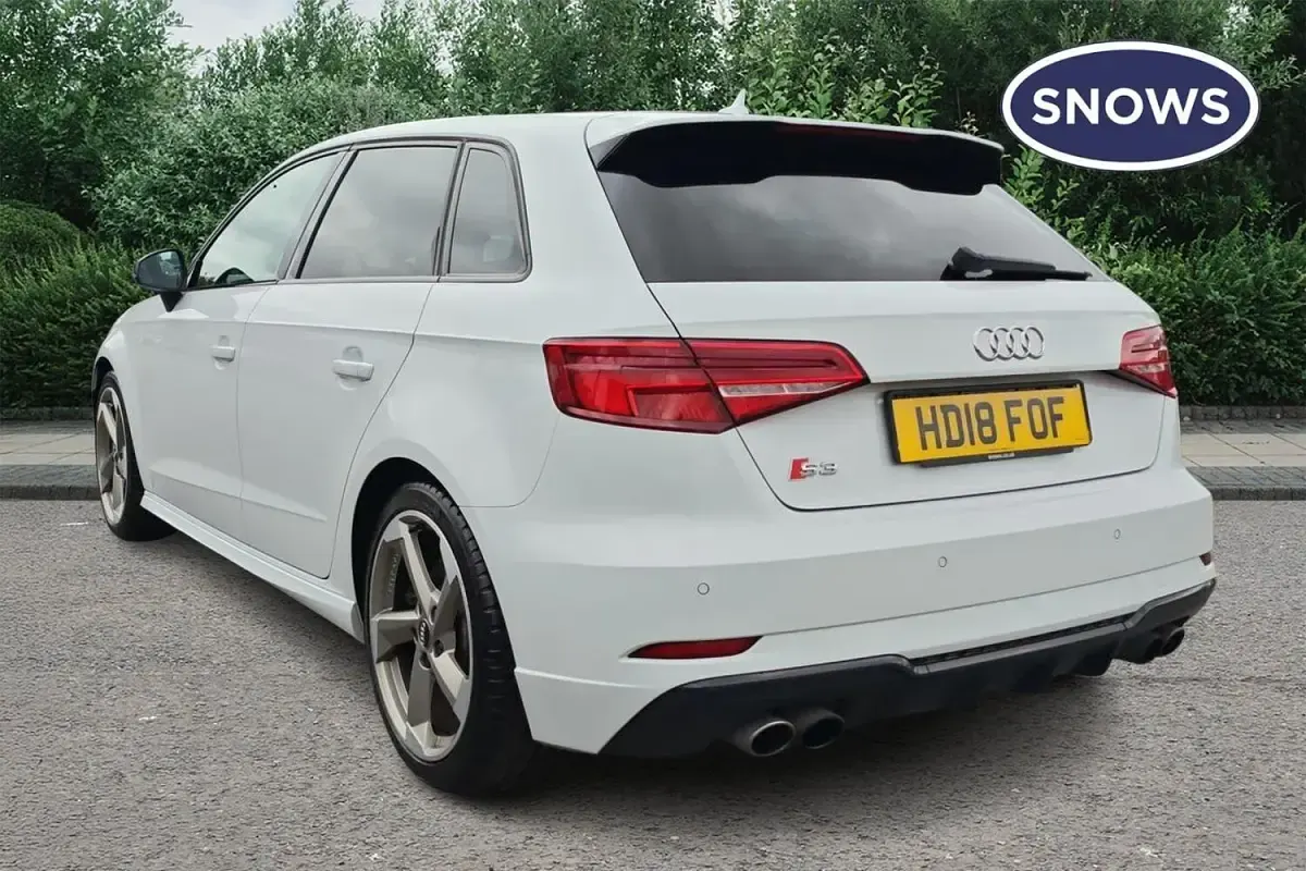 Używany Audi A3 Black Edition 310 KM (228 kW) 2018 Biały Sedan/Limuzyna