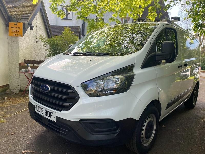 Begagnad Ford Transit Custom 105 HK (77 kW) 2018 Vit Van