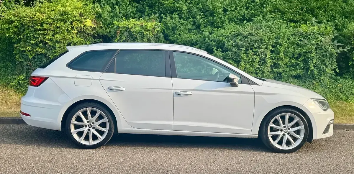Used Seat Leon FR 180 HP (132 kW) 2018 White Estate