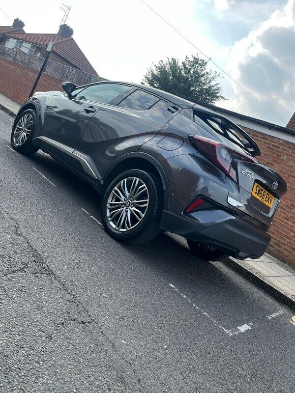 Grey Used 2019 Toyota C-HR SUV | £9,999 (Super price) - Image 1/4