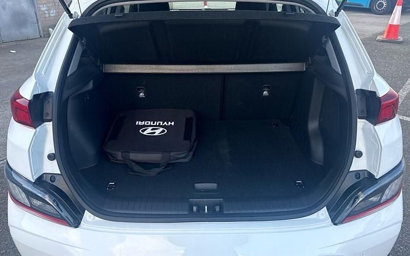 Used Hyundai Kona Premium 100 kW (136 HP) 2022 SUV