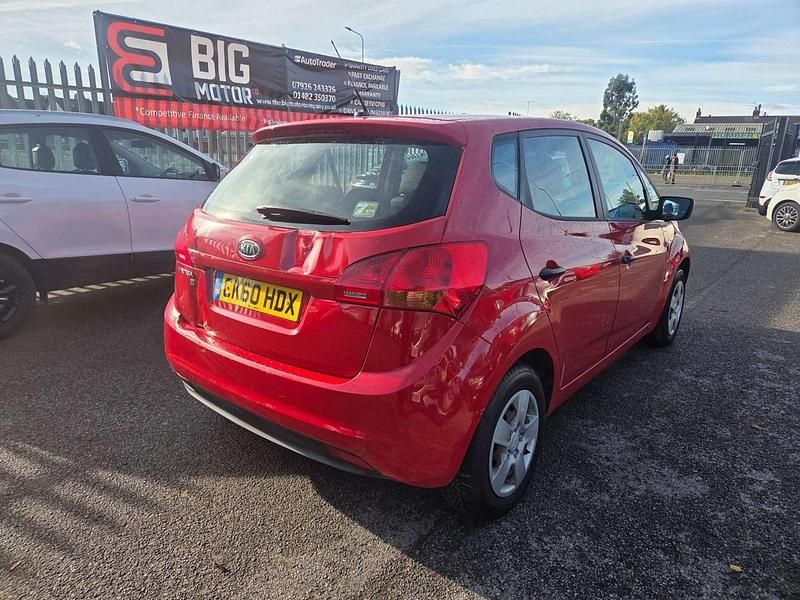 Used Kia Venga 89 HP (65 kW) 2010 Red Hatchback