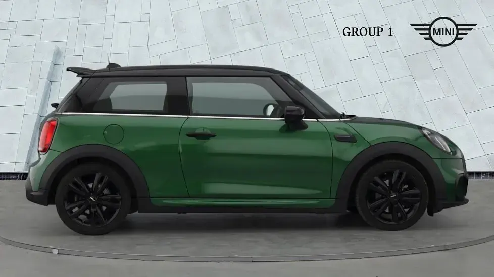 Used Mini Cooper Hatch 136 HP (100 kW) 2022 Green Hatchback