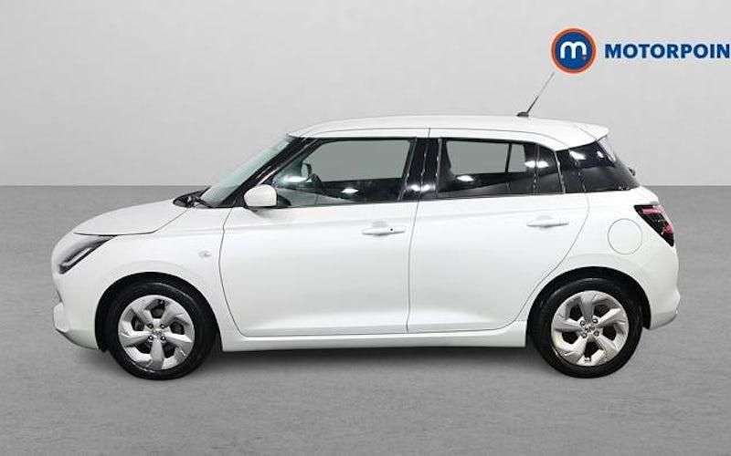 Used Suzuki Swift 82 HP (60 kW) 2025 White Hatchback