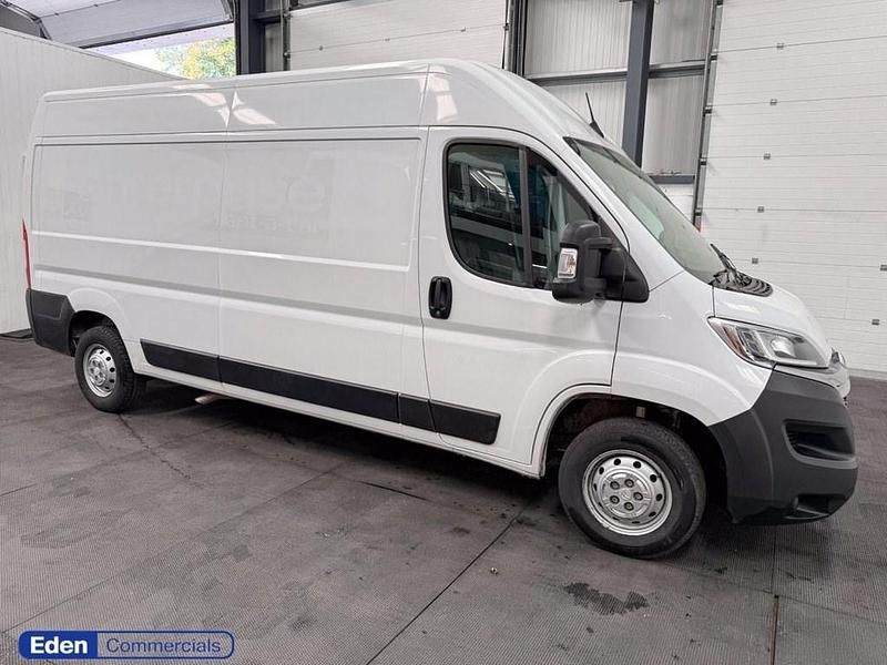 White Used 2022 Citroën Relay Van | £13,780 (Good price) - Image 1/4