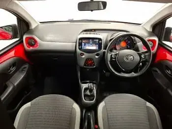 Used Toyota Aygo Trend 72 HP (52 kW) 2019 Red Hatchback