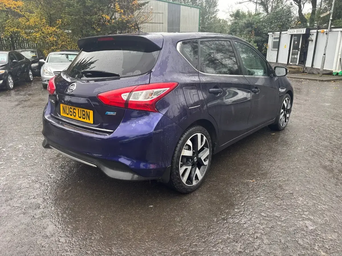 Used Nissan Pulsar Tekna 110 HP (80 kW) 2016 Blue Hatchback