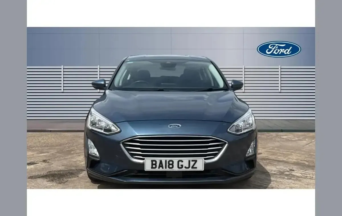Used Ford Focus Zetec 99 HP (72 kW) 2018 Blue Hatchback