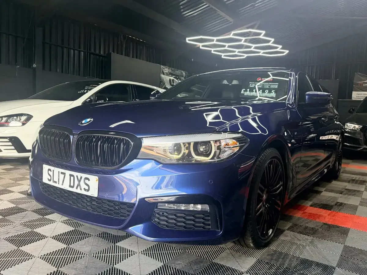 Usado BMW 520 M Sport 2017 Azul Berlina