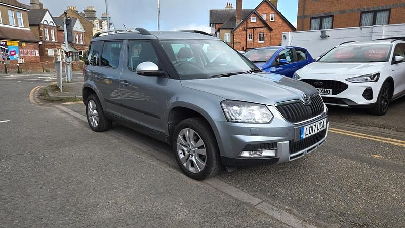 Used Skoda Yeti Drive 110 HP (80 kW) 2017 Grey SUV