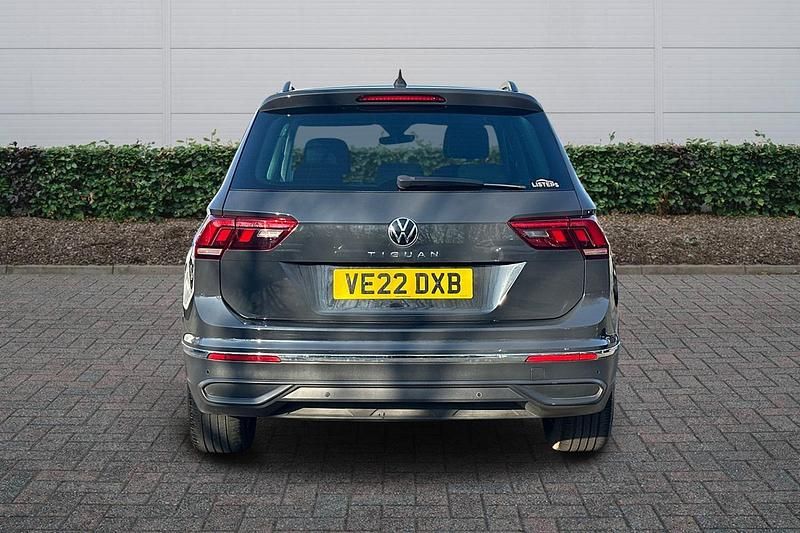 Used VW Tiguan Life 130 HP (95 kW) 2022 Grey SUV
