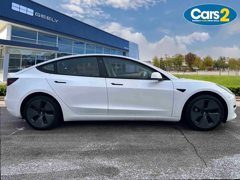 Used Tesla Model 3 Standard Range 208 kW (283 HP) 2021 White Sedan