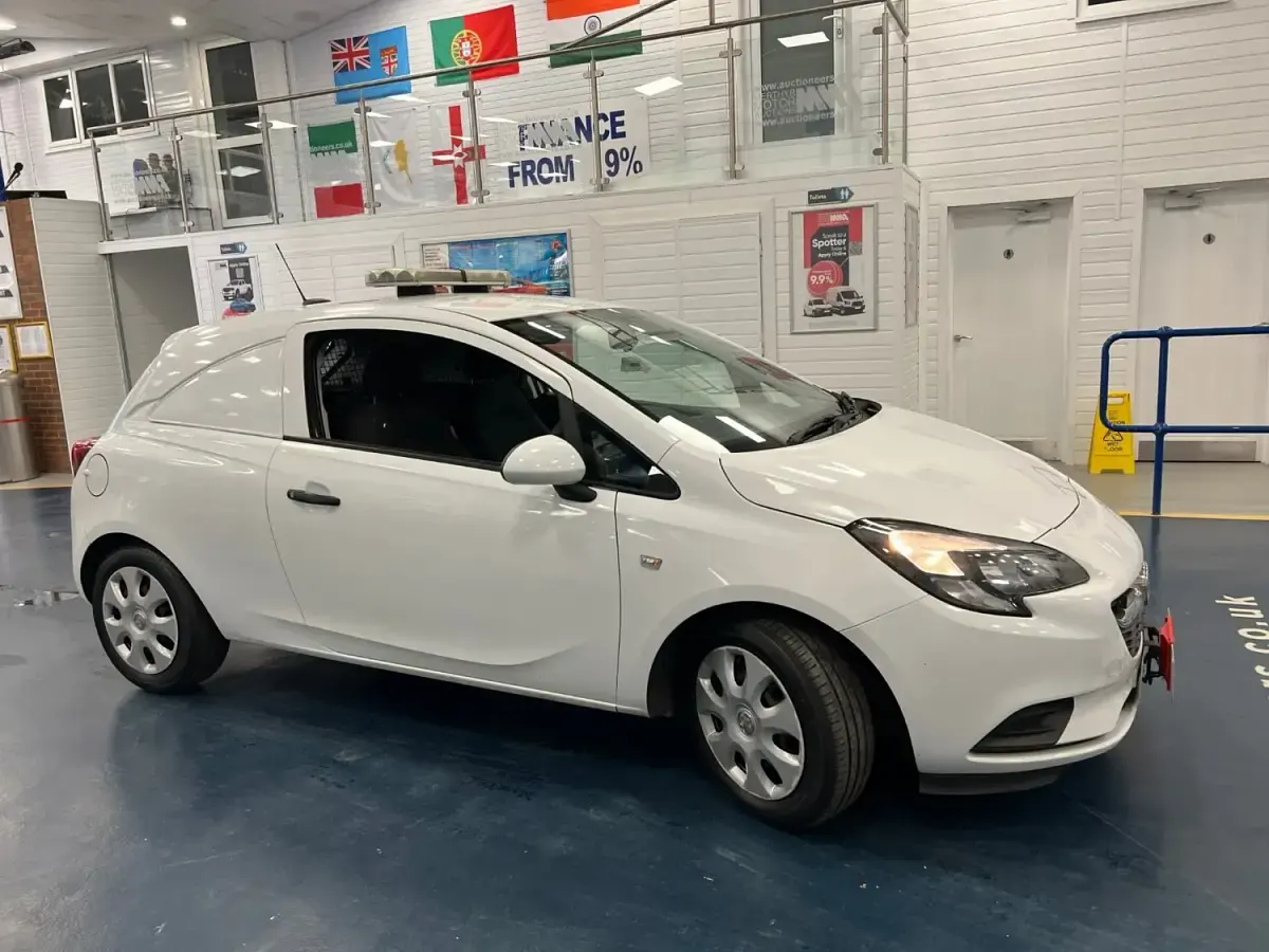 Używany Vauxhall Corsa 95 KM (69 kW) 2018 Biały Hatchback