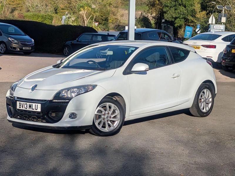 White Used 2013 Renault Mégane Coupé Dynamique Coupe | £4,395 - Image 1/4