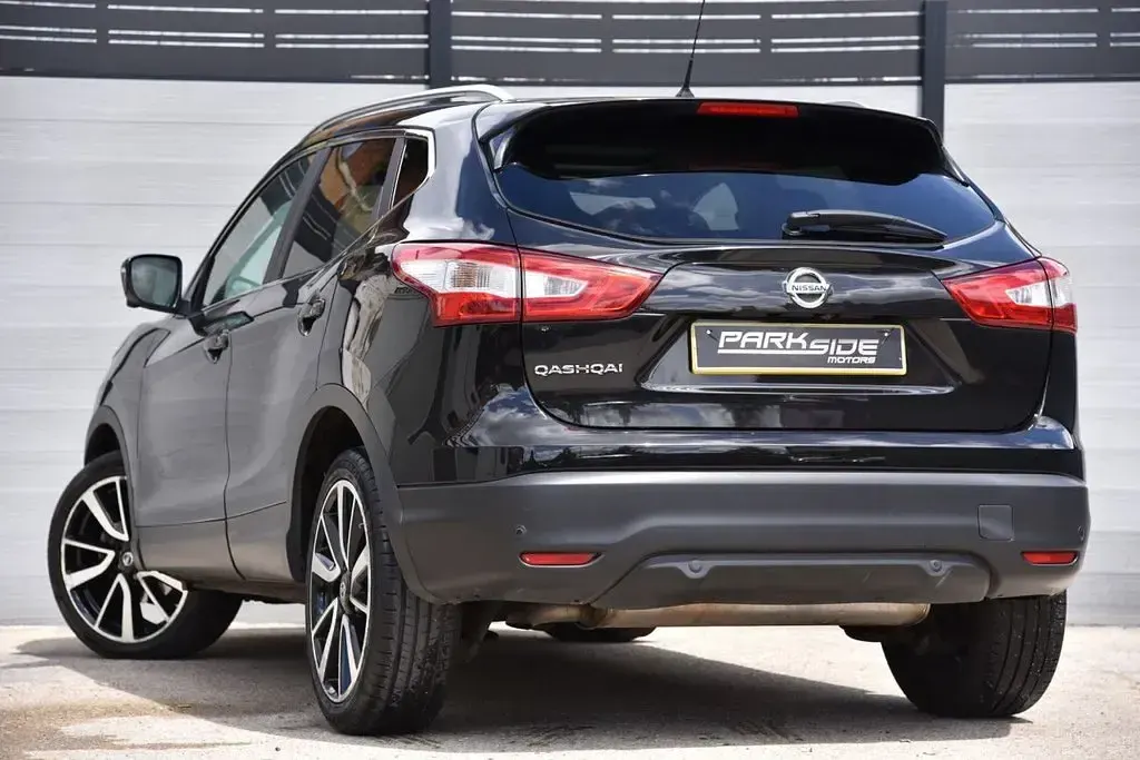 Used Nissan Qashqai S 130 HP (95 kW) 2017 Black SUV