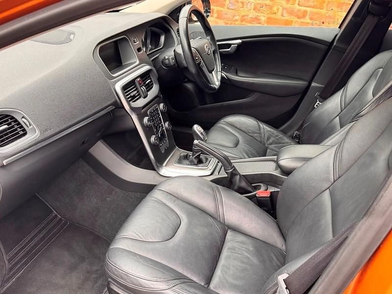 Used Volvo V40 SE Lux 2012 Bronze Hatchback