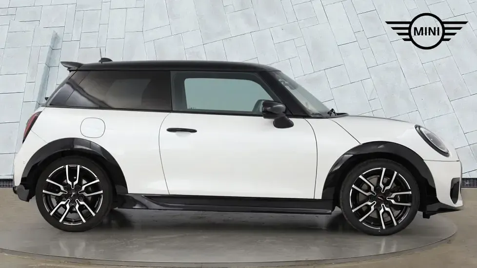 Used Mini Cooper S Hatch 201 HP (147 kW) 2024 White Hatchback