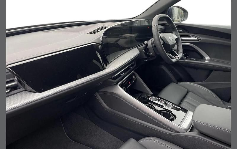 Used Audi Q5 S-Line 200 HP (147 kW) 2025 Blue SUV