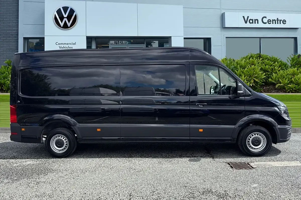 New VW Crafter S 177 HP (130 kW) 2026 Black Van