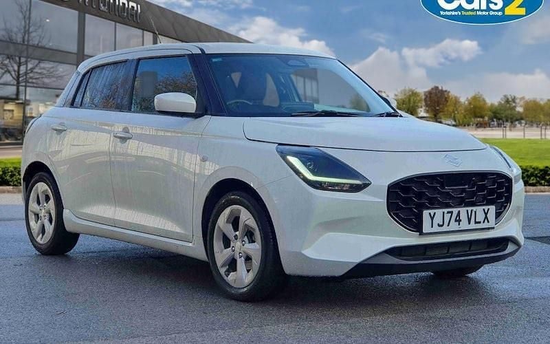 Used Suzuki Swift 82 HP (60 kW) 2024 White Hatchback