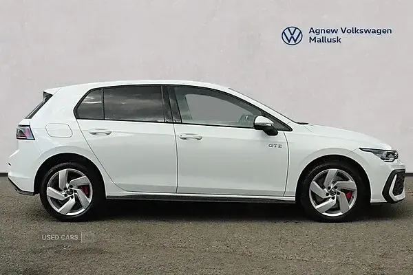 Used VW Golf VIII GTE 272 HP (200 kW) 2024 White Hatchback