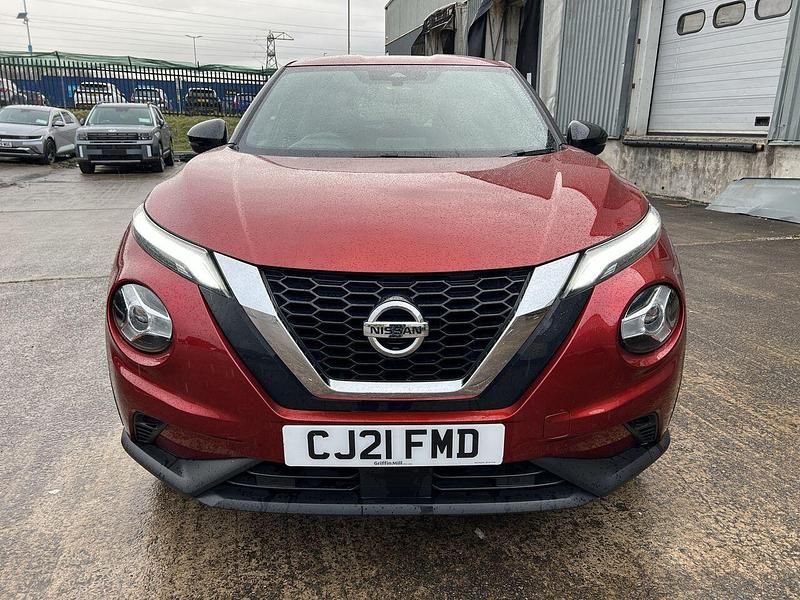 Used Nissan Juke N-Connecta 112 HP (82 kW) 2021 Red SUV