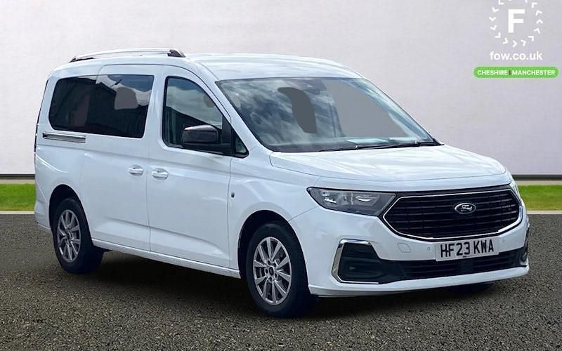 Used 2026 Ford Tourneo Connect Titanium MPV | £24,199 (Good price) - Image 1/3