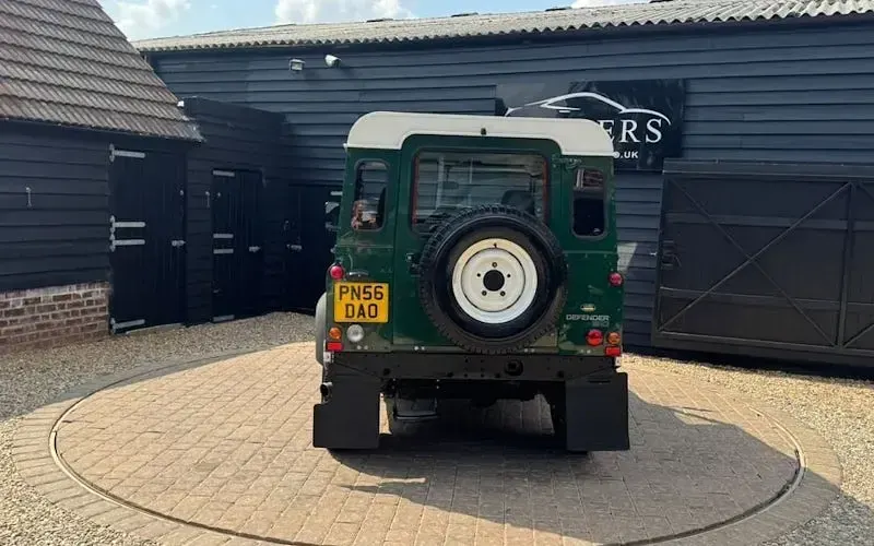 Used Land Rover Defender 122 HP (89 kW) 2005