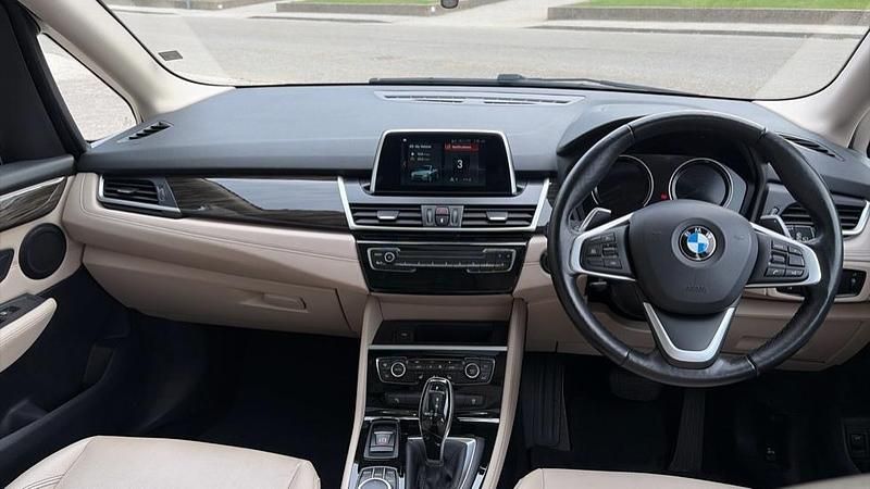 Used BMW 220 Active Tourer Luxury Line 187 HP (137 kW) 2021 Grey MPV