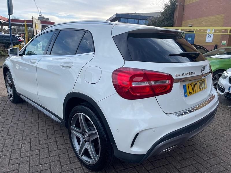 Used Mercedes GLA220 AMG line 177 HP (130 kW) 2017 White SUV
