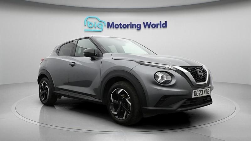 Used Nissan Juke N-Connecta 114 HP (83 kW) 2023 Grey SUV