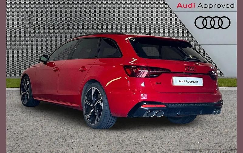 Used Audi S4 Black Edition 336 HP (247 kW) 2023 Red Estate