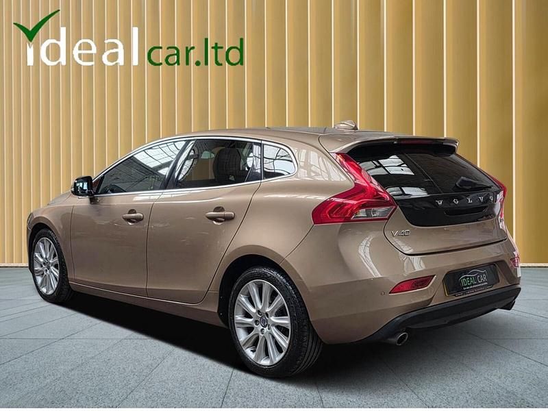 Usado Volvo V40 SE Lux 2013 Castanho Citadino