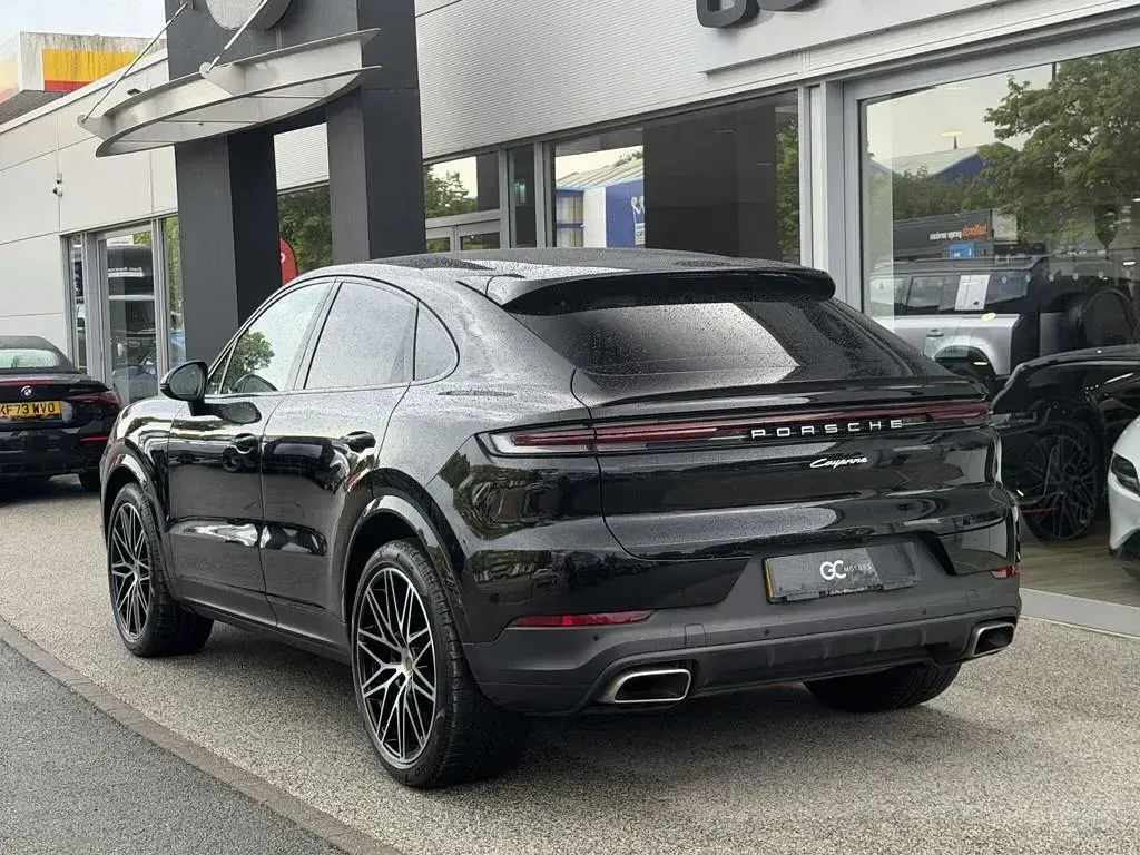 Used Porsche Cayenne 353 HP (259 kW) 2023 Black SUV