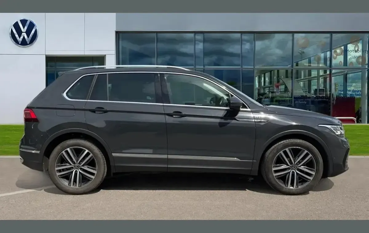 Used VW Tiguan Elegance 147 HP (108 kW) 2023 Grey SUV
