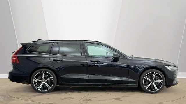 Used Volvo V60 Ultra 455 HP (334 kW) 2025 Onyx black Estate