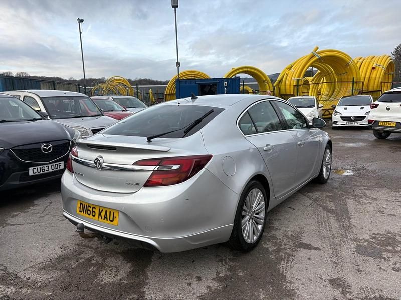 Second-hand Vauxhall Insignia 2016 Argintiu Hatchback