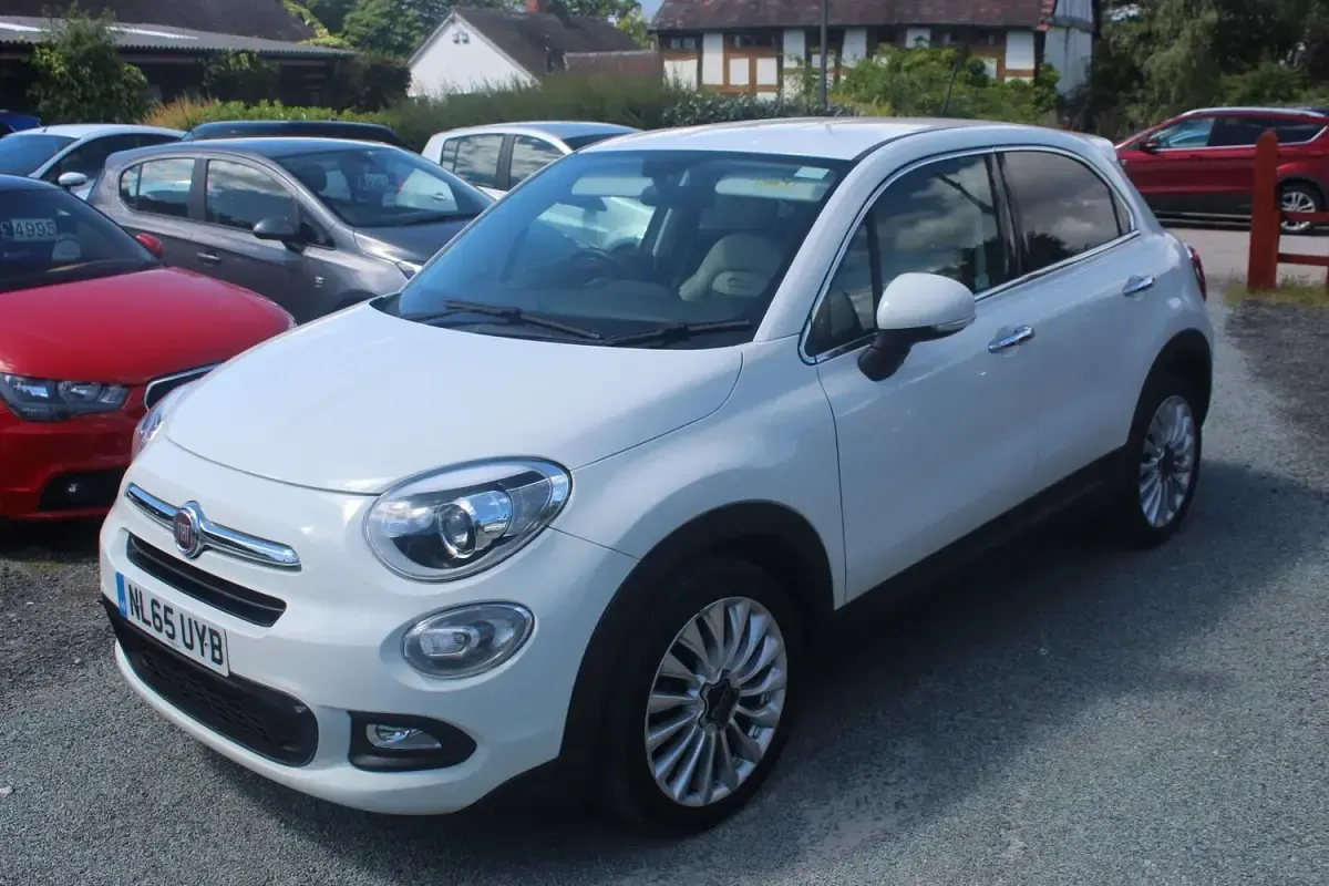 Used Fiat 500X Lounge 120 HP (88 kW) 2015 White SUV