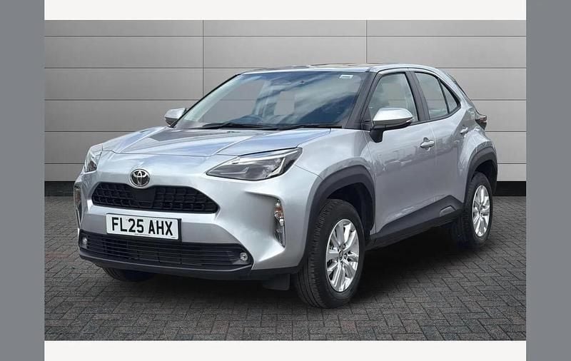 Used Toyota Yaris Cross 116 HP (85 kW) 2025 Silver SUV