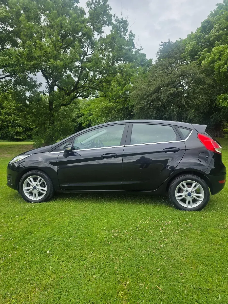 Used Ford Fiesta Zetec 2015 Black Hatchback