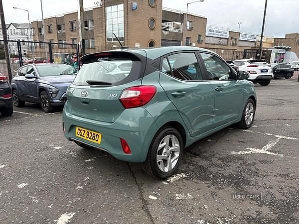 Used Hyundai i10 SE 67 HP (49 kW) 2023 Green Hatchback