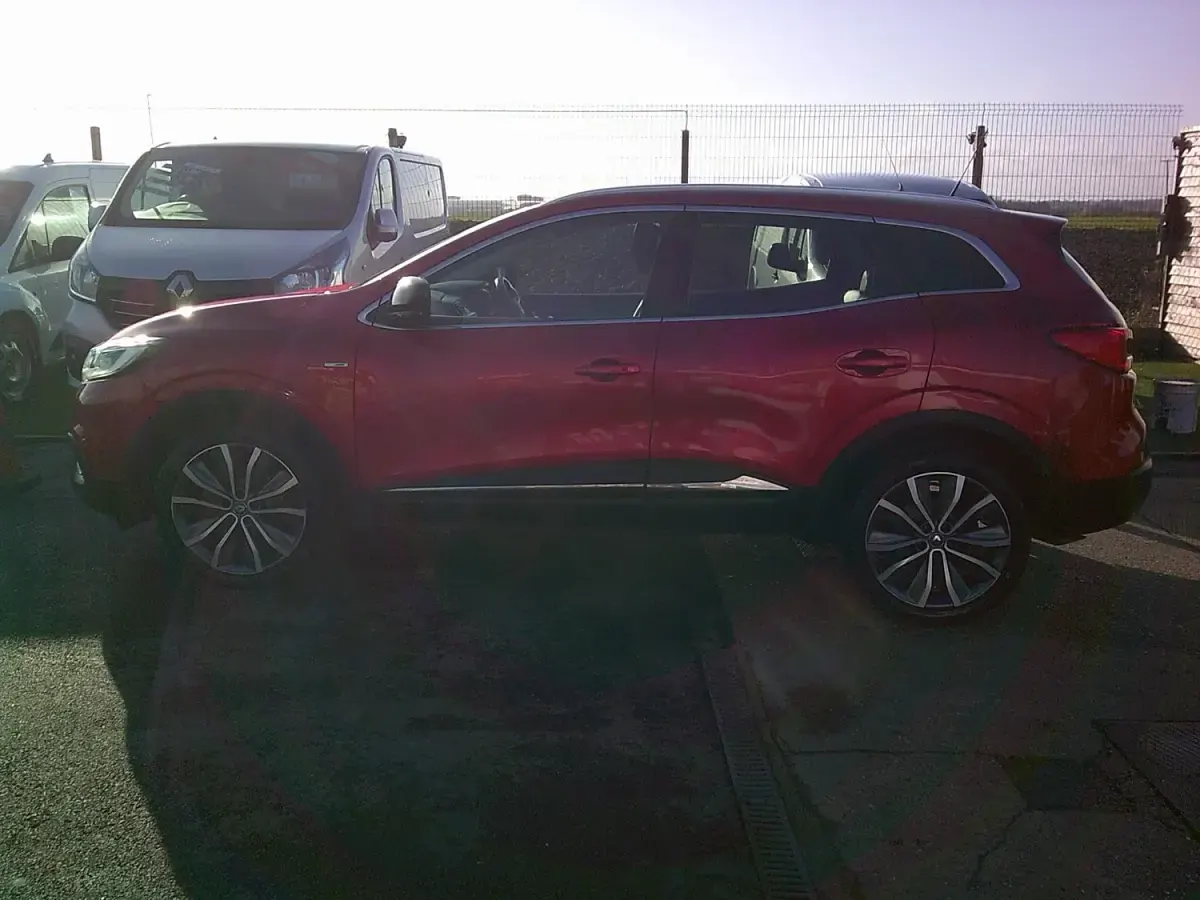 Usado Renault Kadjar Bose Edition 130 HP (95 kW) 2015 Vermelho SUV