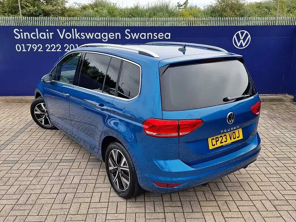 Used VW Touran SEL 150 HP (110 kW) 2023 Blue MPV