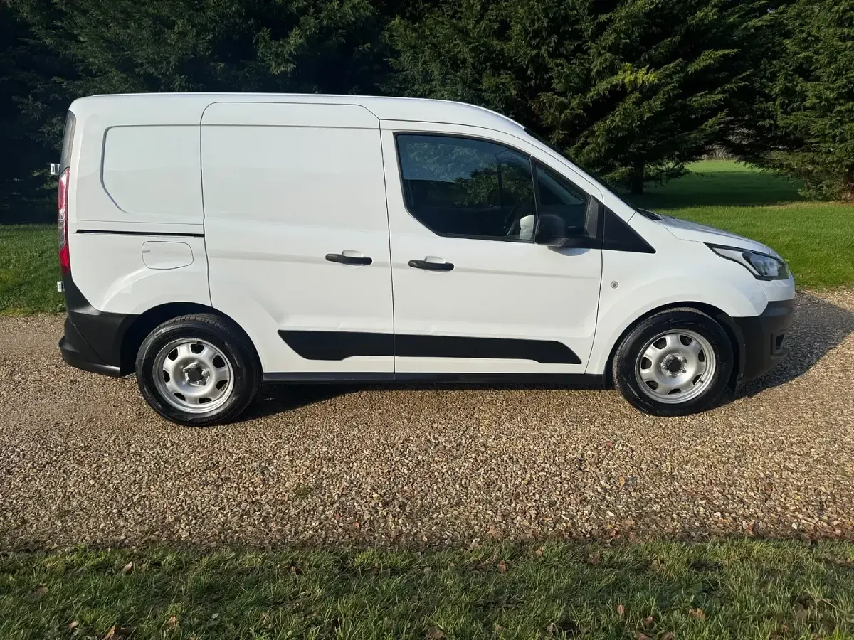 Used Ford Transit Connect 100 HP (73 kW) 2020 White MPV