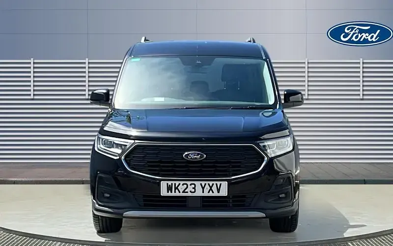 Used Ford Tourneo Active 122 HP (89 kW) 2026 Estate