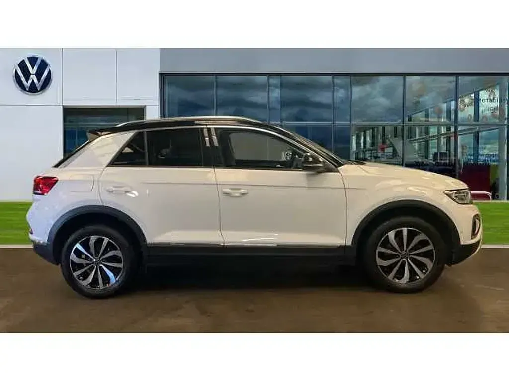 Used VW T-Roc Style 150 HP (110 kW) 2024 White SUV
