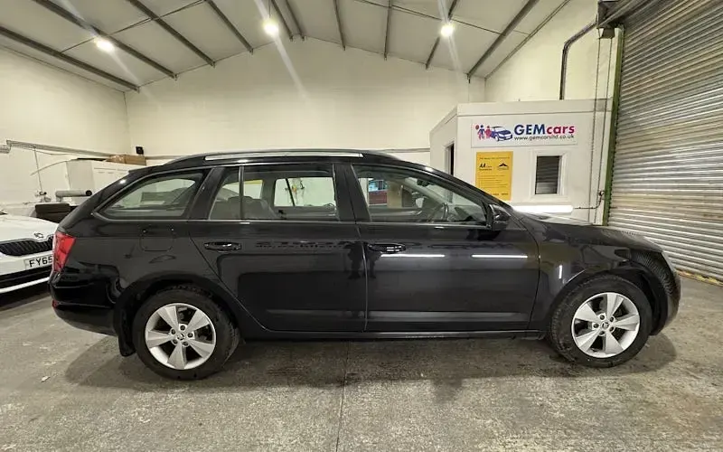 Used Skoda Octavia SE L 150 HP (110 kW) 2016 Black Estate
