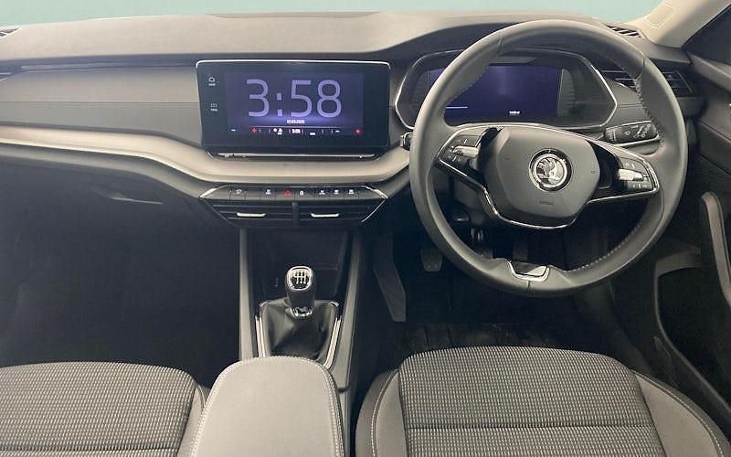 Used Skoda Octavia SE Technology 110 HP (80 kW) 2023 Blue Estate