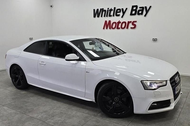 Used Audi A5 Black Edition 177 HP (130 kW) 2012 White Coupe